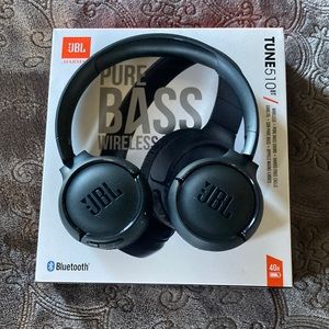 JBL Wireless Headphones with Bluetooth
